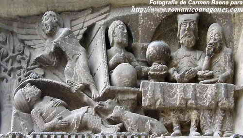 LADO OESTE DEL PORTAL-EPUL�N Y L�ZARO